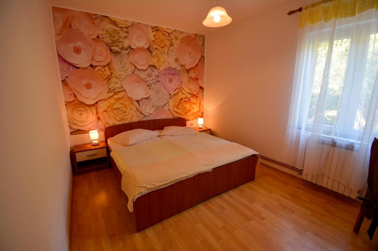 Apartmani Jasmina Supetarska Draga Eksteriør billede